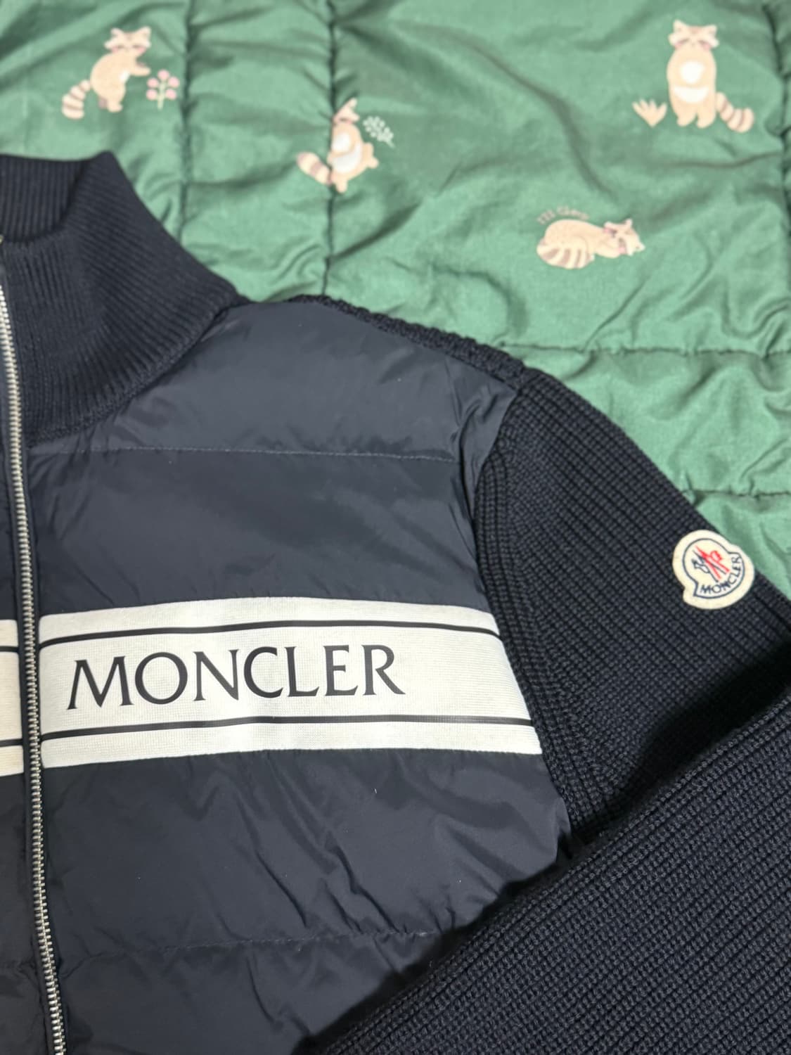 몽클레어 라이닝 니트패딩 L 민트급 판매합니다 상품이미지2