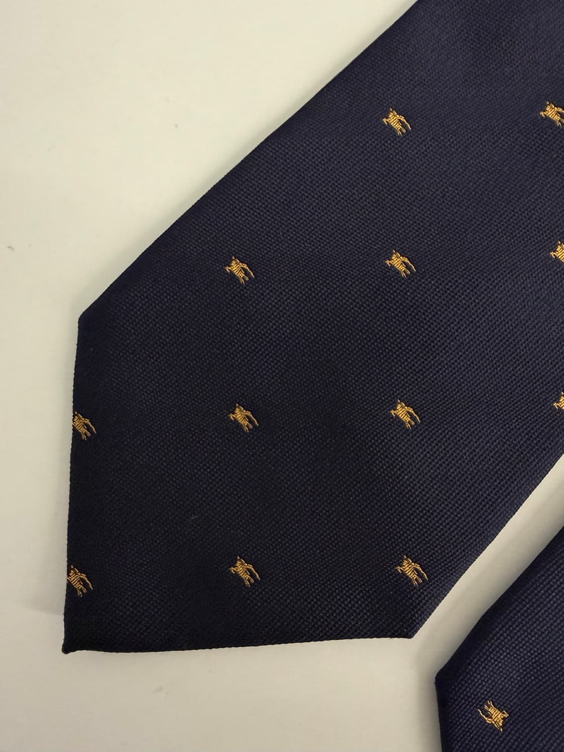 버버리 BURBERRY 이태리 메이드 EKD 로고 패턴 실크 넥타이 상품이미지2