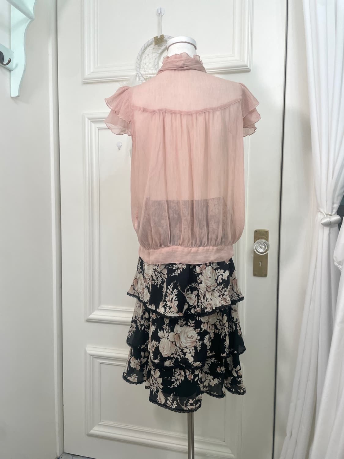 indi pink bow point ruffle summer blouse 상품이미지4