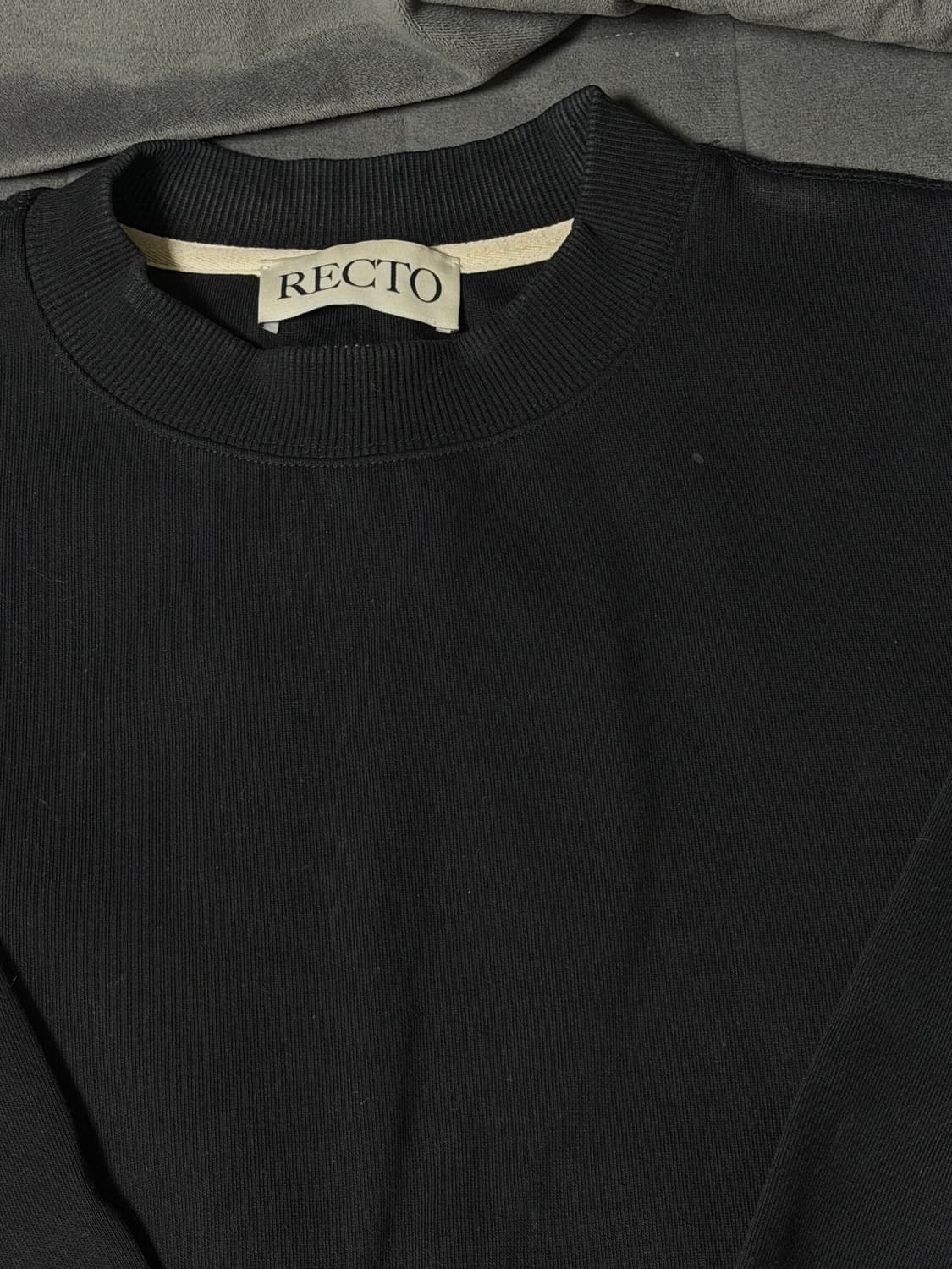 렉토 recto 로고 패치 맨투맨 상품이미지3