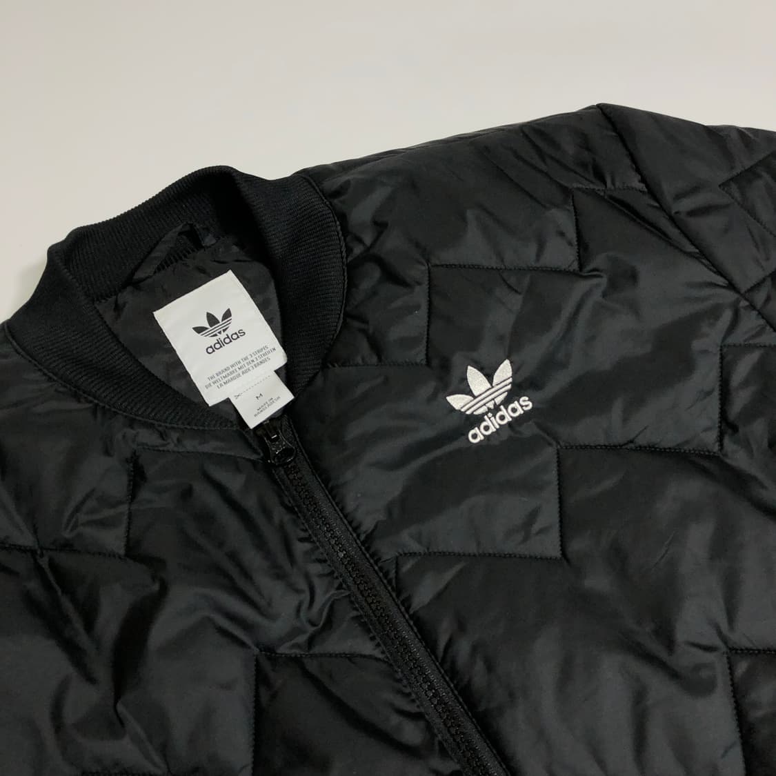 아디다스 퀄팅 누빔 경량패딩 m 상품이미지3