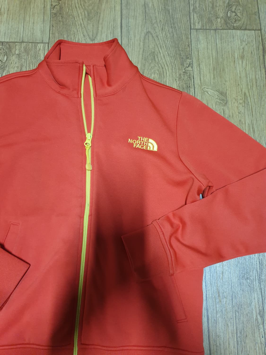 1035 노스페이스 운동복 집업 90 사이즈입니다 상품이미지3