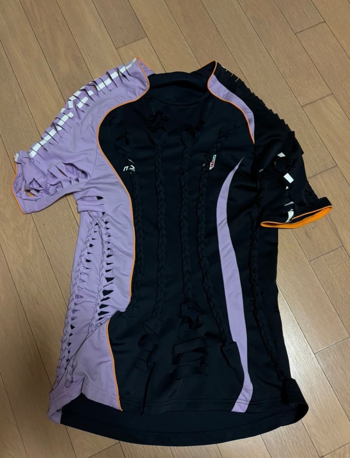 마틴로즈 뉴진스 해린 져지 티셔츠 상품이미지3