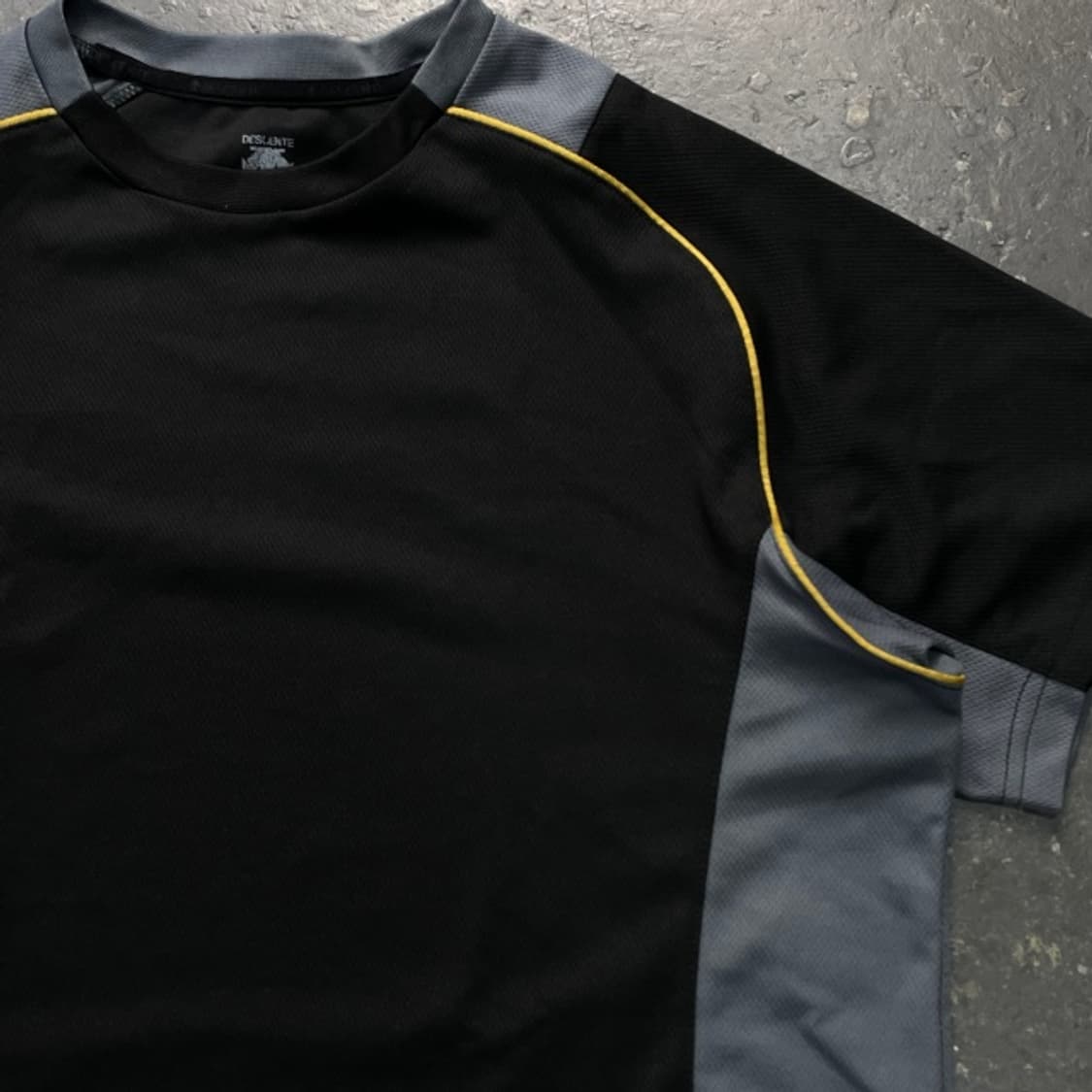 105 데상트 기능티 반팔 상품이미지2