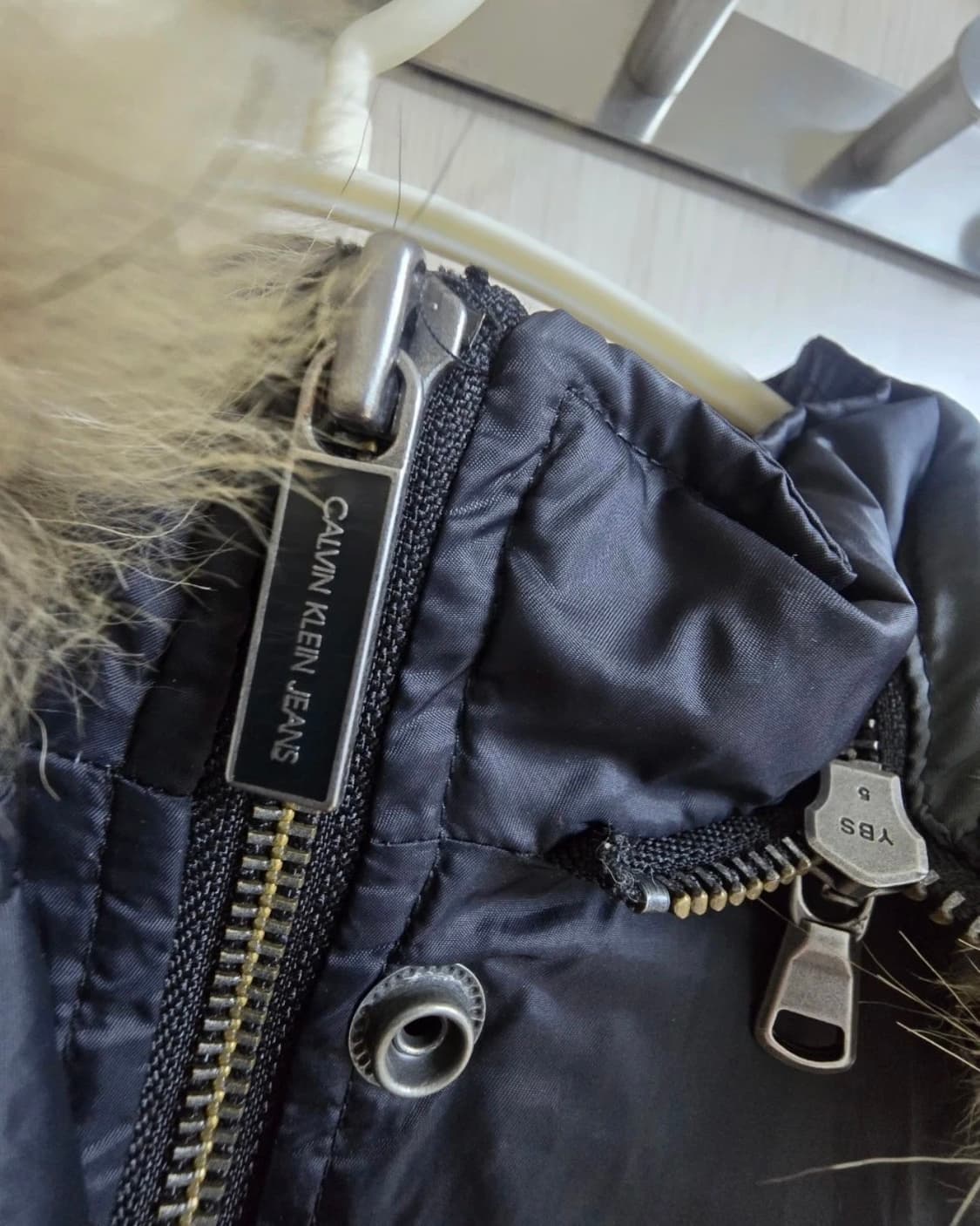 켈빈클라인 라쿤털 패딩 봄버점퍼 S 상품이미지5