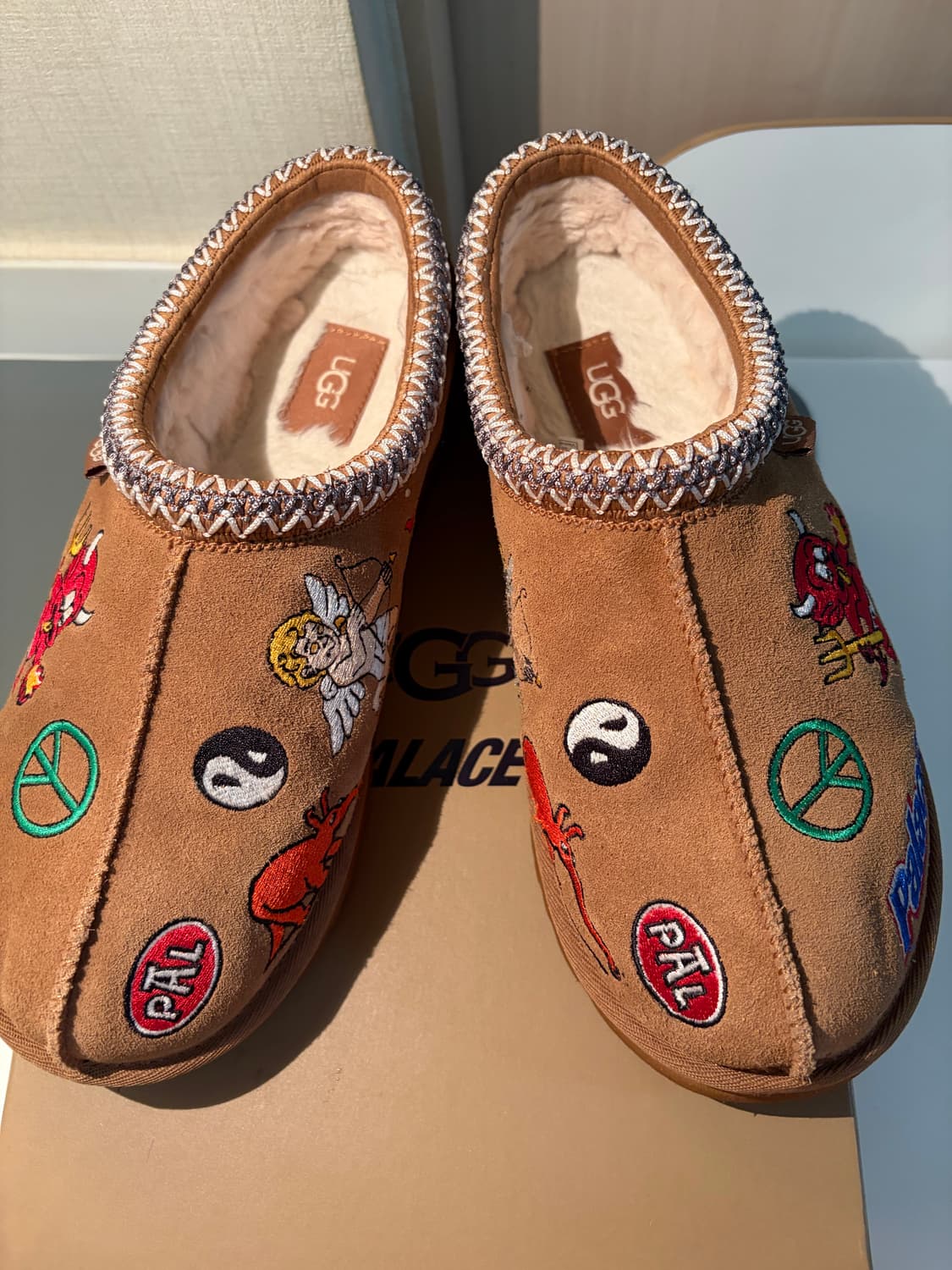 어그 x 팔라스 타스만 체스트넛 US8사이즈(260) 판매합니다. 상품이미지5