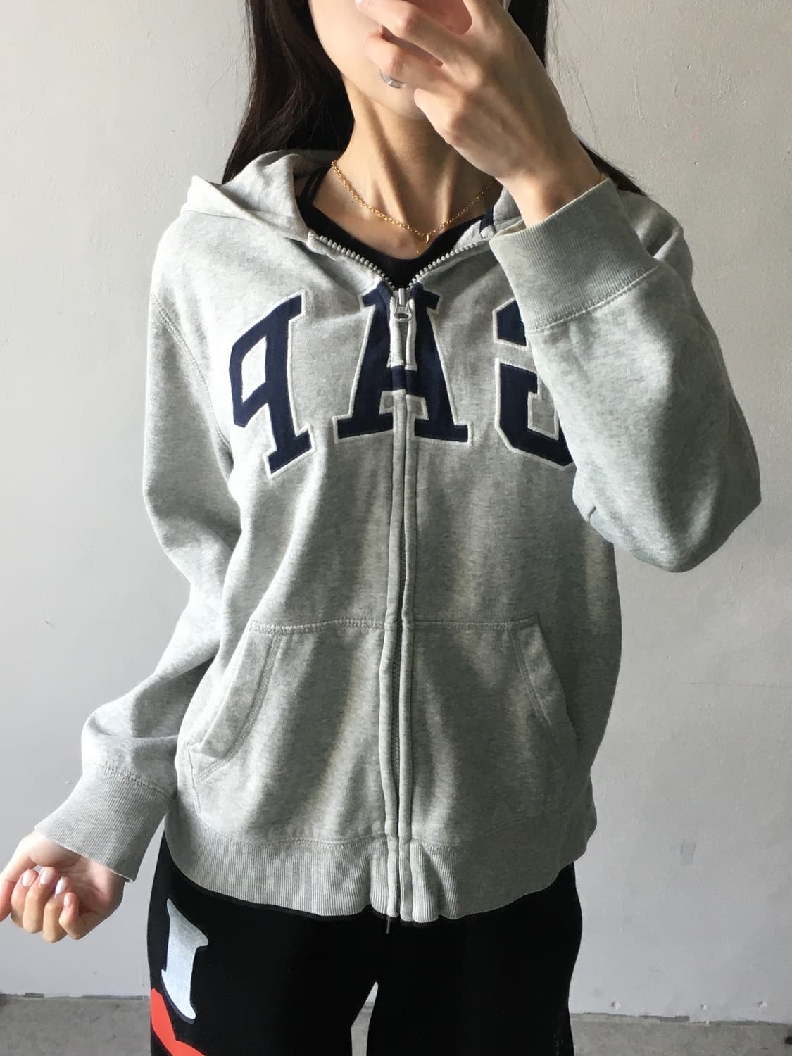 GAP 빅로고 후드집업 상품이미지1