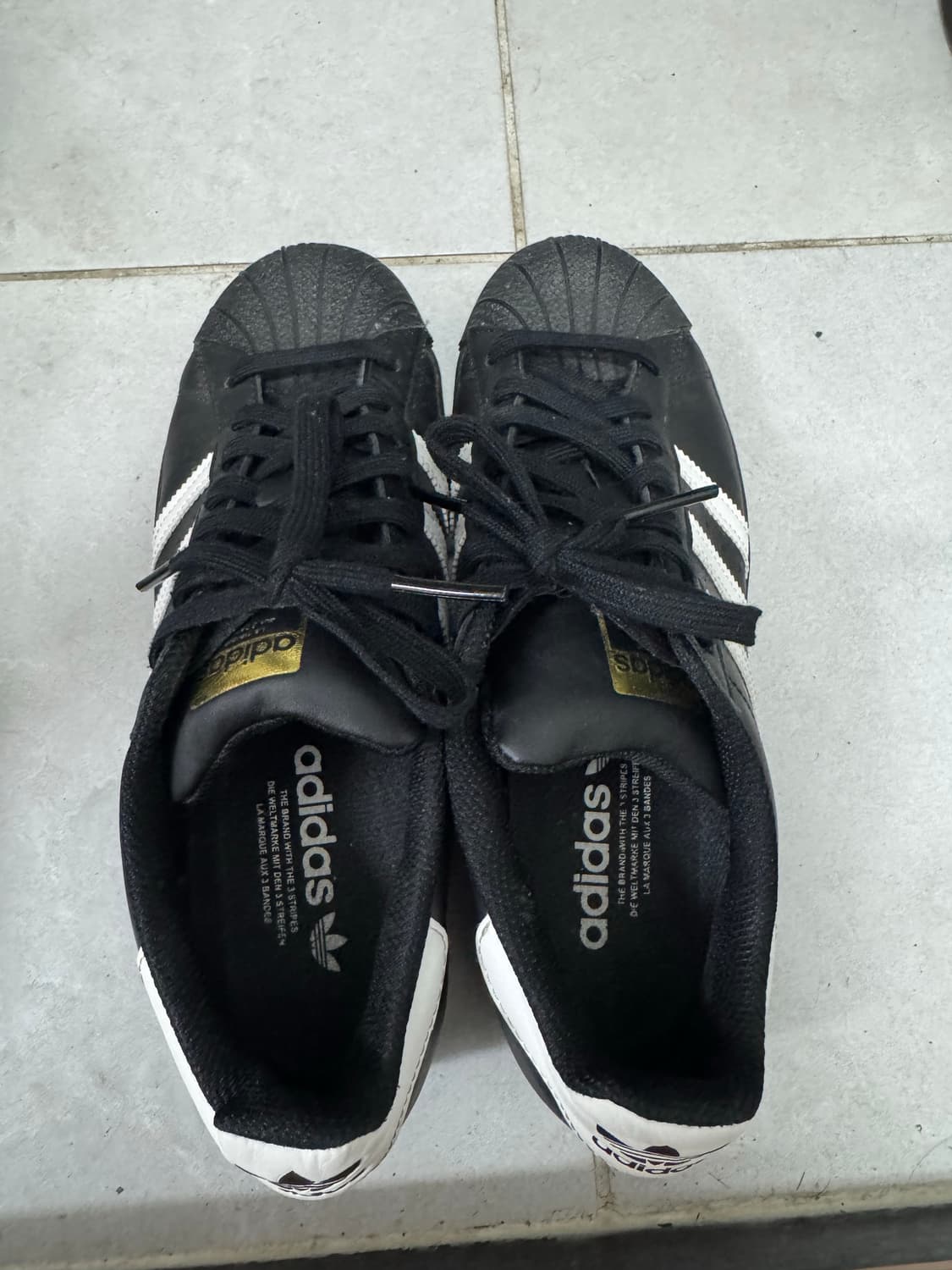 슈퍼스타 255사이즈 팝니다! 상품이미지1