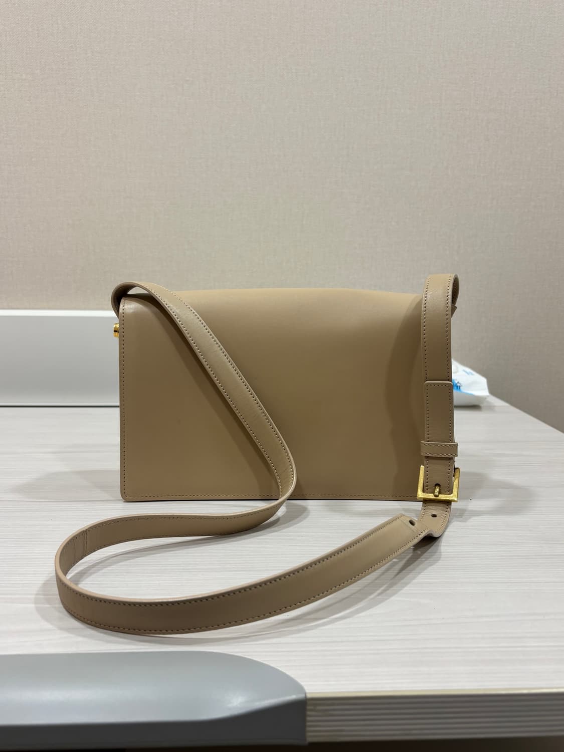 생로랑 삭 루루 베이지 숄더백 상품이미지2