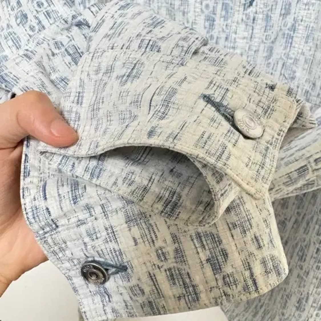 [43] 디올 오블리크 카스리 데님셔츠


 상품이미지3