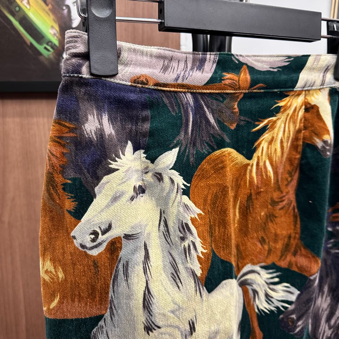 Horse Gothic Velvet Mini Skirt 상품이미지4