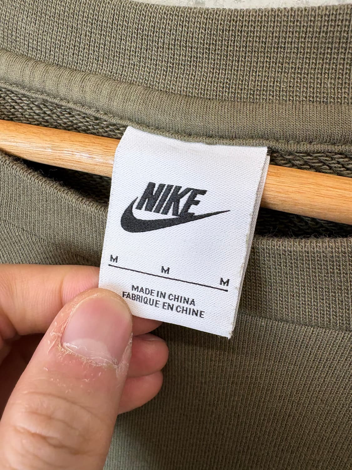 나이키 에어 스우시 빅로고 프린팅 맨투맨 카키 상품이미지6