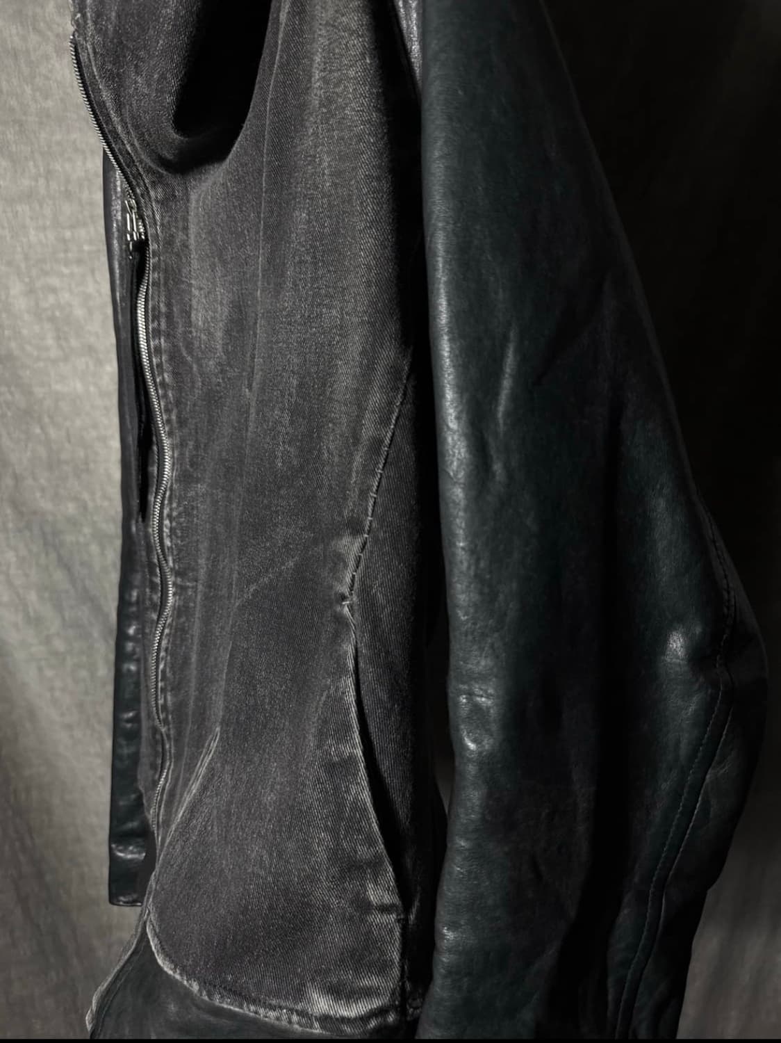 KMrii 암레더 비대칭 후드자켓 상품이미지6