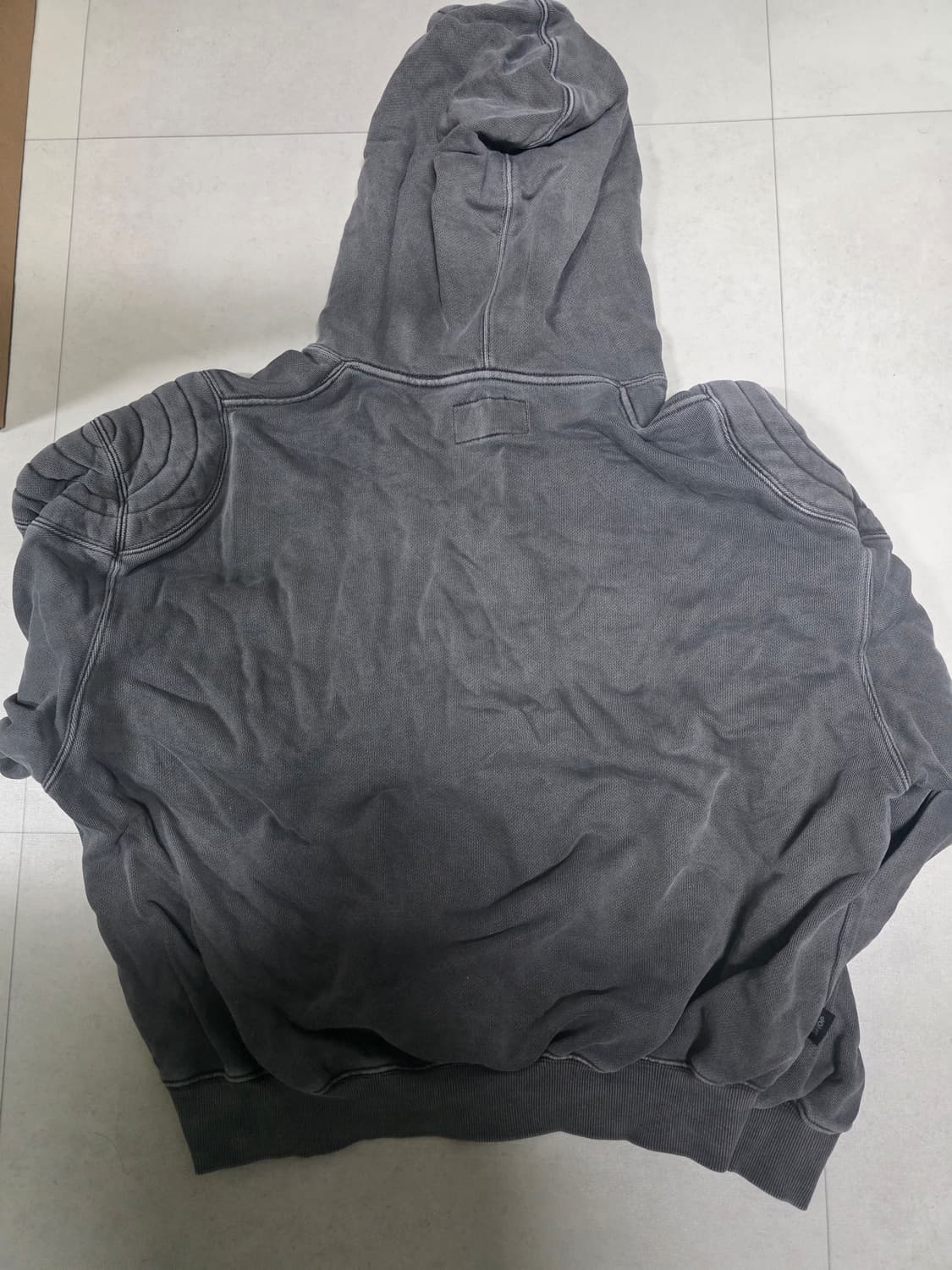 인세인 개러지 패디드 숄더 후드 후드티 챠콜 1사이즈 상품이미지3