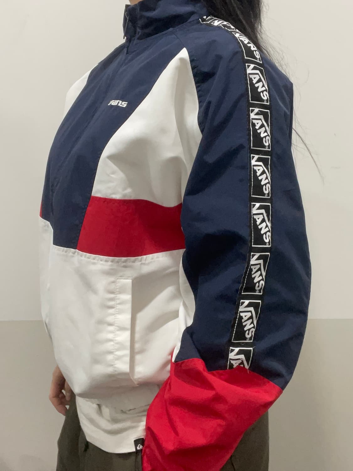Vans 반스 사이드 로고테이핑 윈드 브레이커 상품이미지2