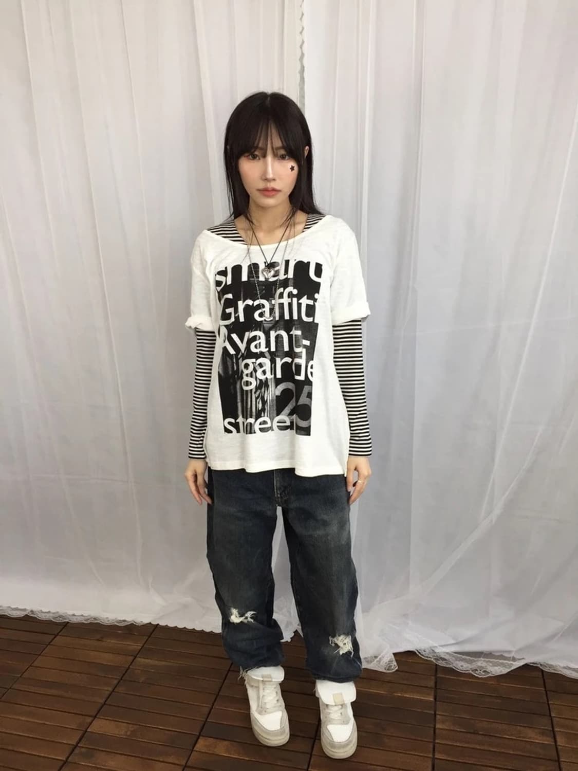Burnside Ave Graphic Tee White 상품이미지1