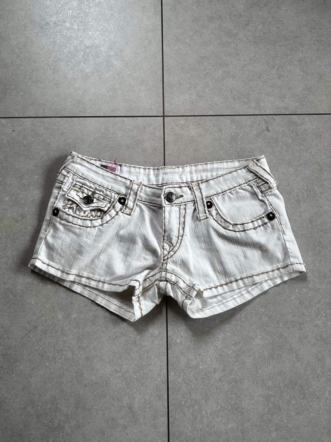 TrueReligion 스티치 숏츠 29 상품이미지4