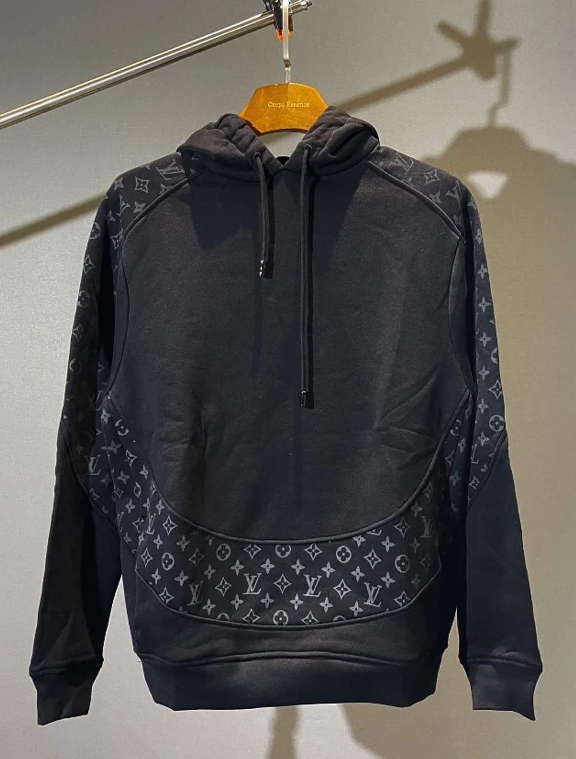 [정품] 루이비통 모노그램 패널 후드티 블랙 M 상품이미지1