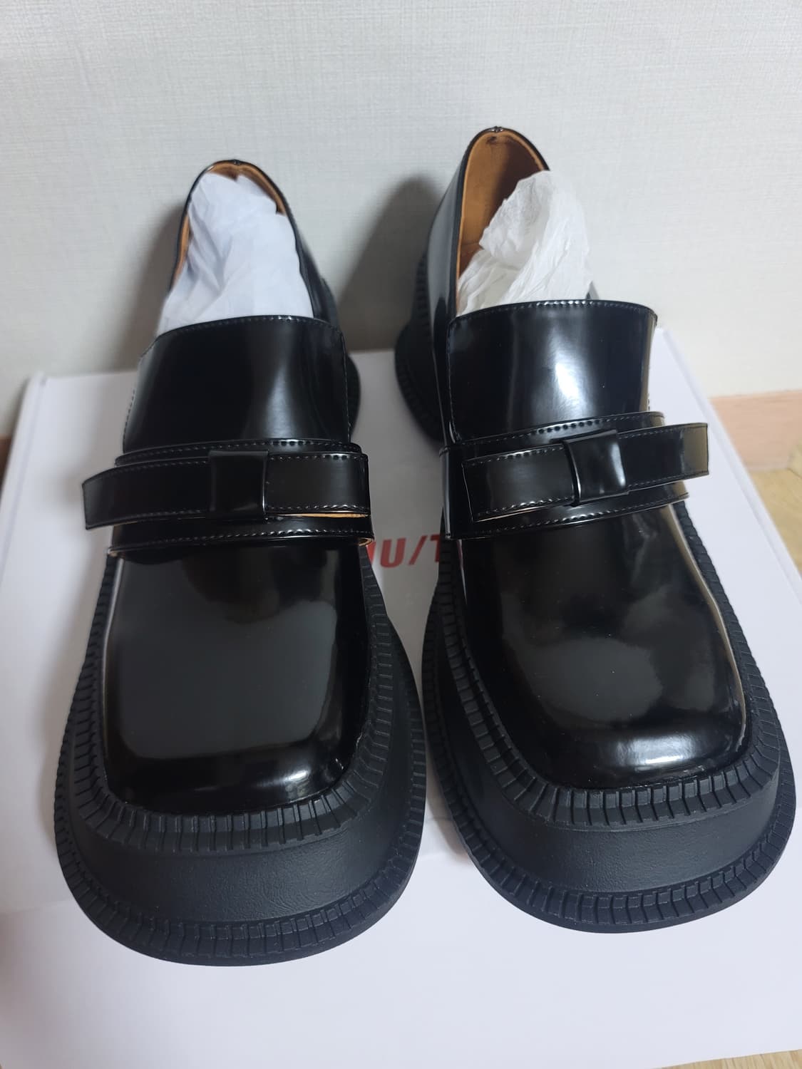 SHUSHU/TONG 슈슈통 리본 블랙  로퍼 상품이미지1