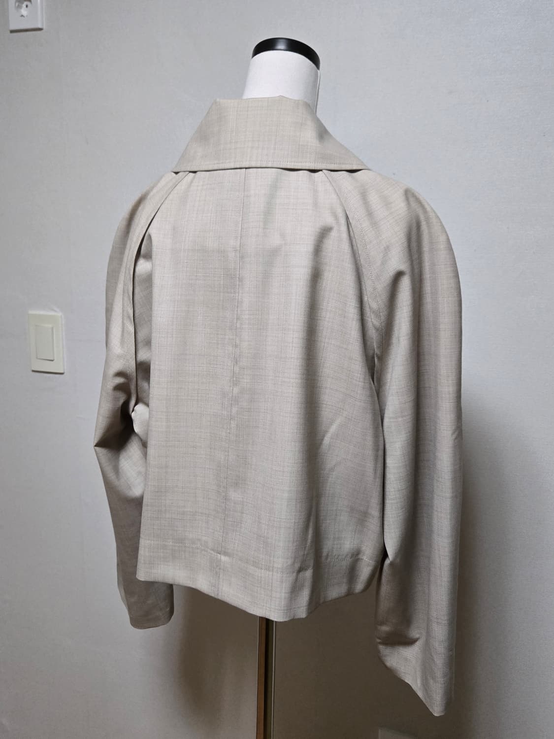 르17셉템버 2022 크롭 자켓  상품이미지2