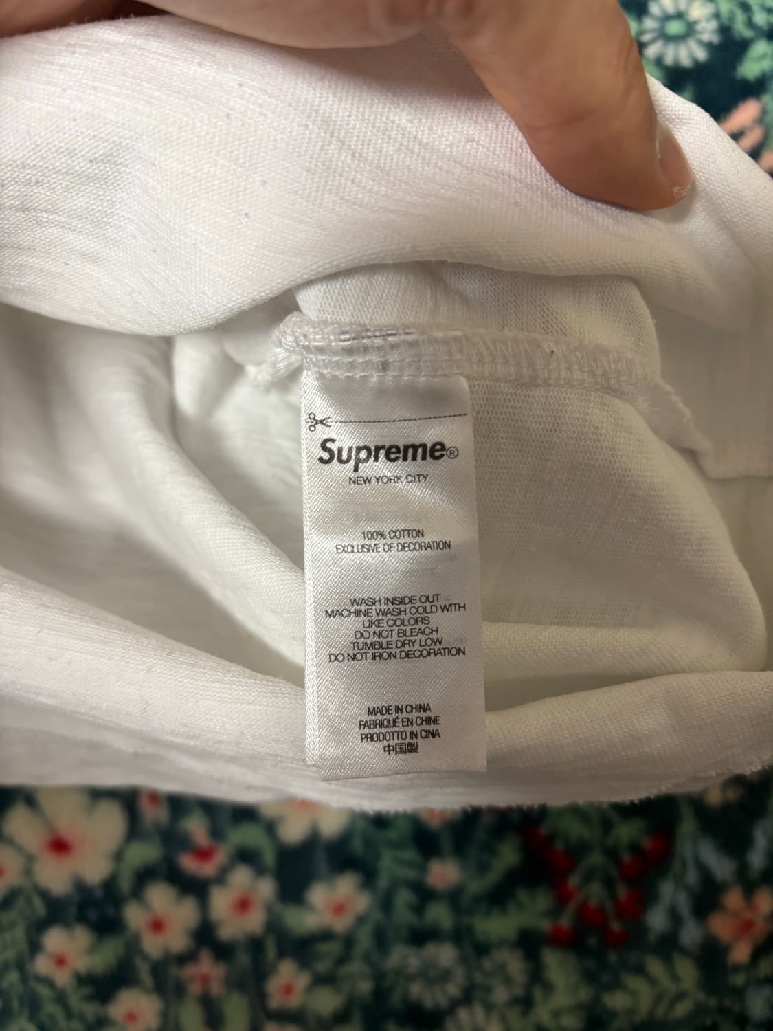 슈프림 컬리지 로고 흰색 티셔츠 상품이미지4