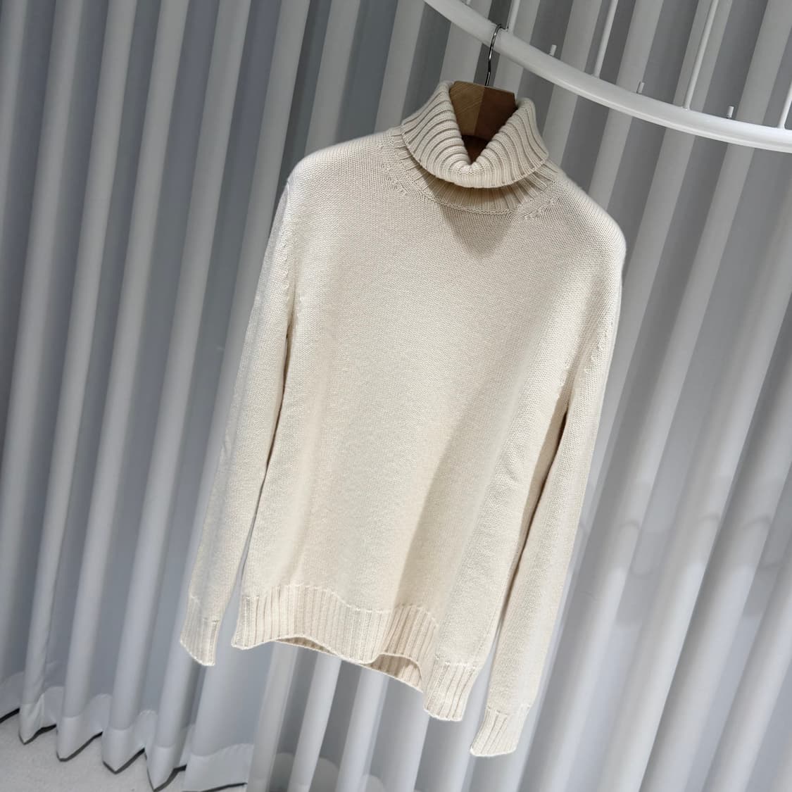(A+/50) / 로로피아나 터틀넥 캐시미어 니트 아이보리 상품이미지2