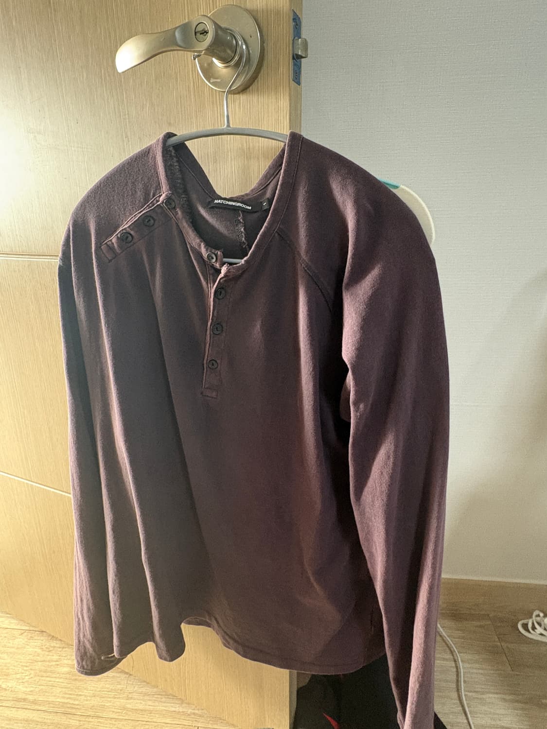 해칭룸 헨리넥 티셔츠 상품이미지2