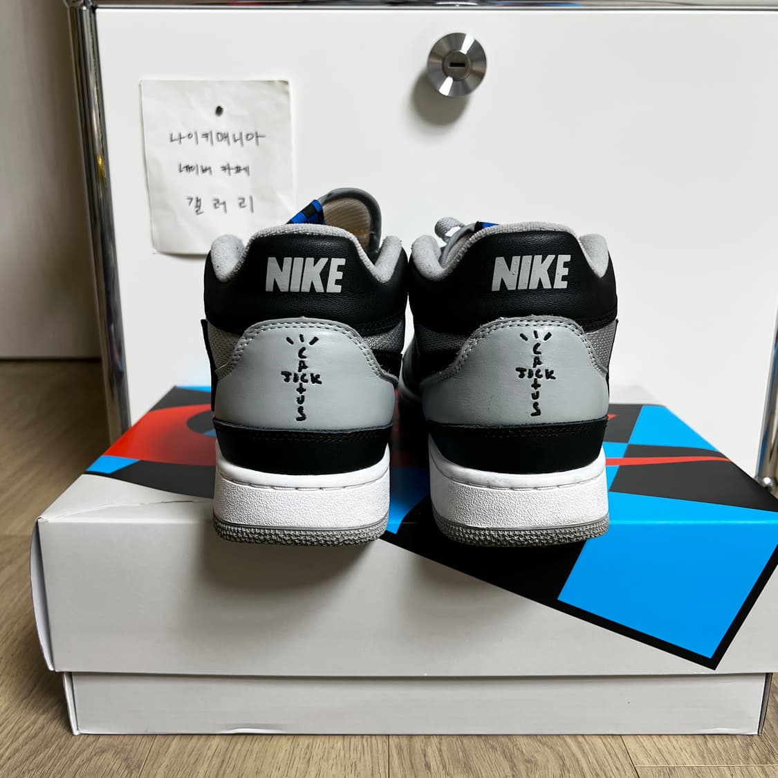 [275] 나이키 × 트래비스 스캇 맥 어택 SP 라이트 스모크 그레이 상품이미지7