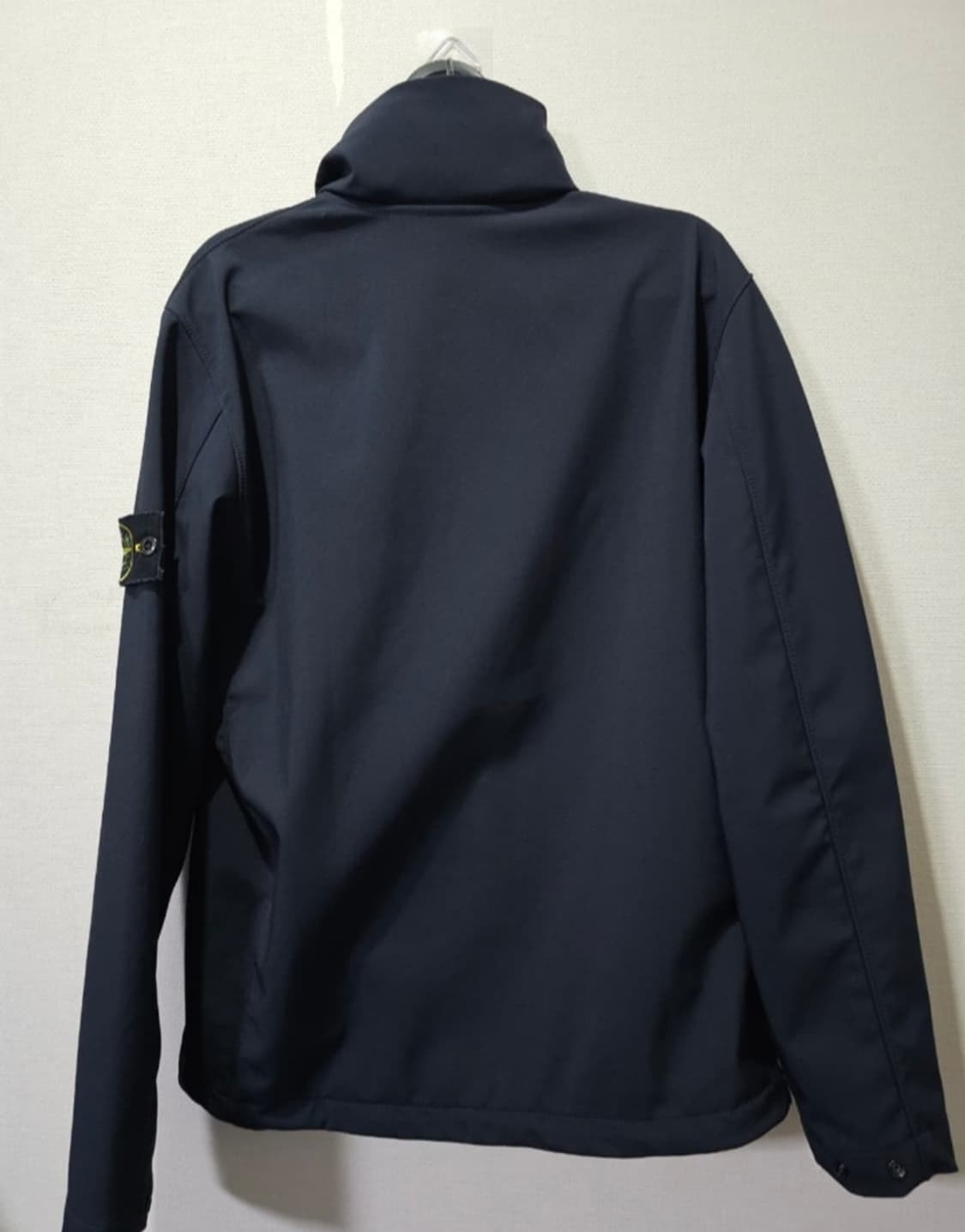 [S급] 정품 스톤아일랜드 소프트쉘 자켓 90 / S 상품이미지4