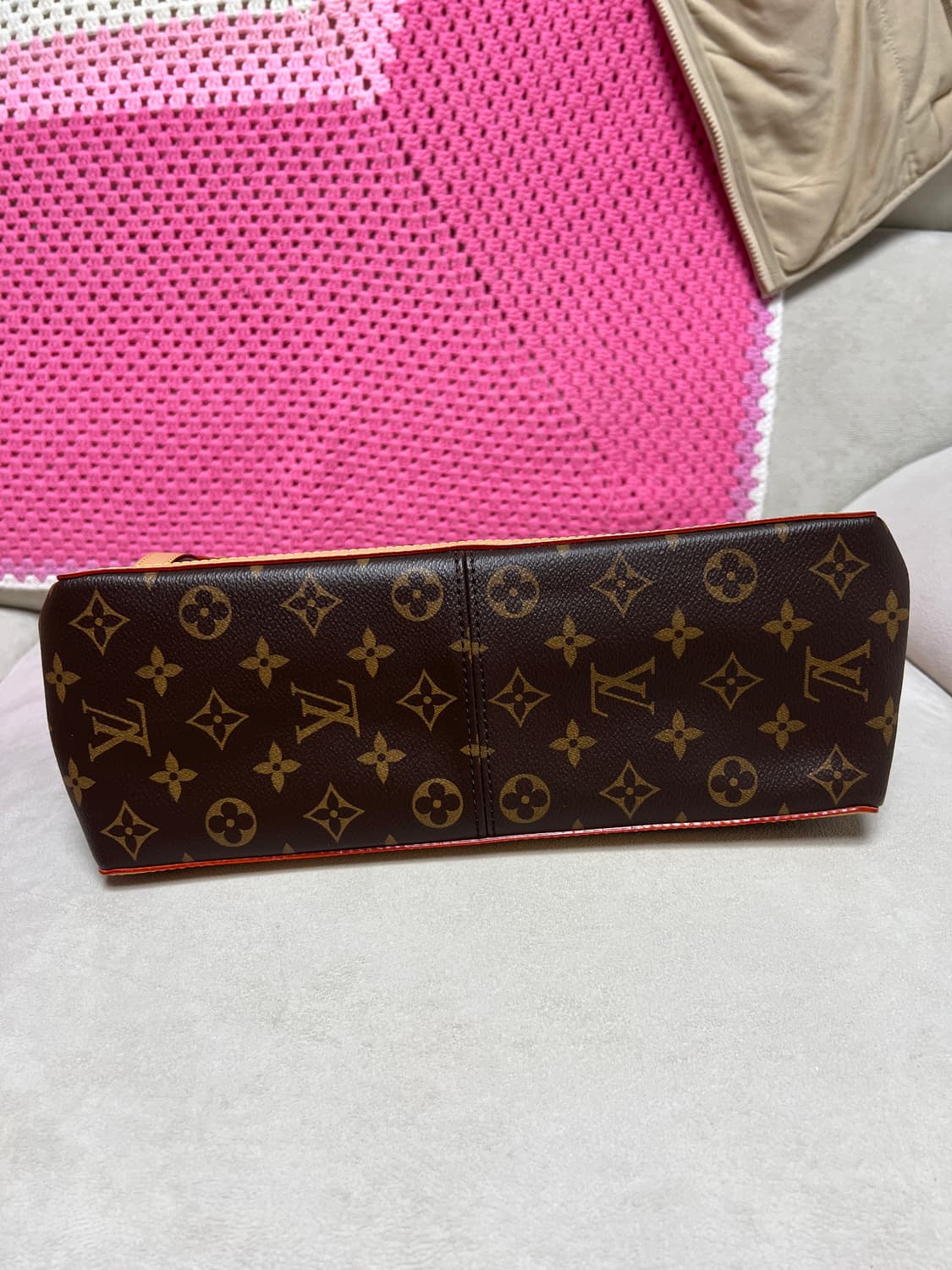 루이비통 모노그램 도핀 소프트 gm 숄더백 m47149 상품이미지4