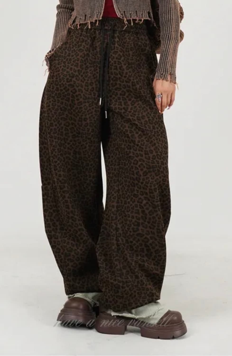 레오파드패턴 트레이닝팬츠 상품이미지1
