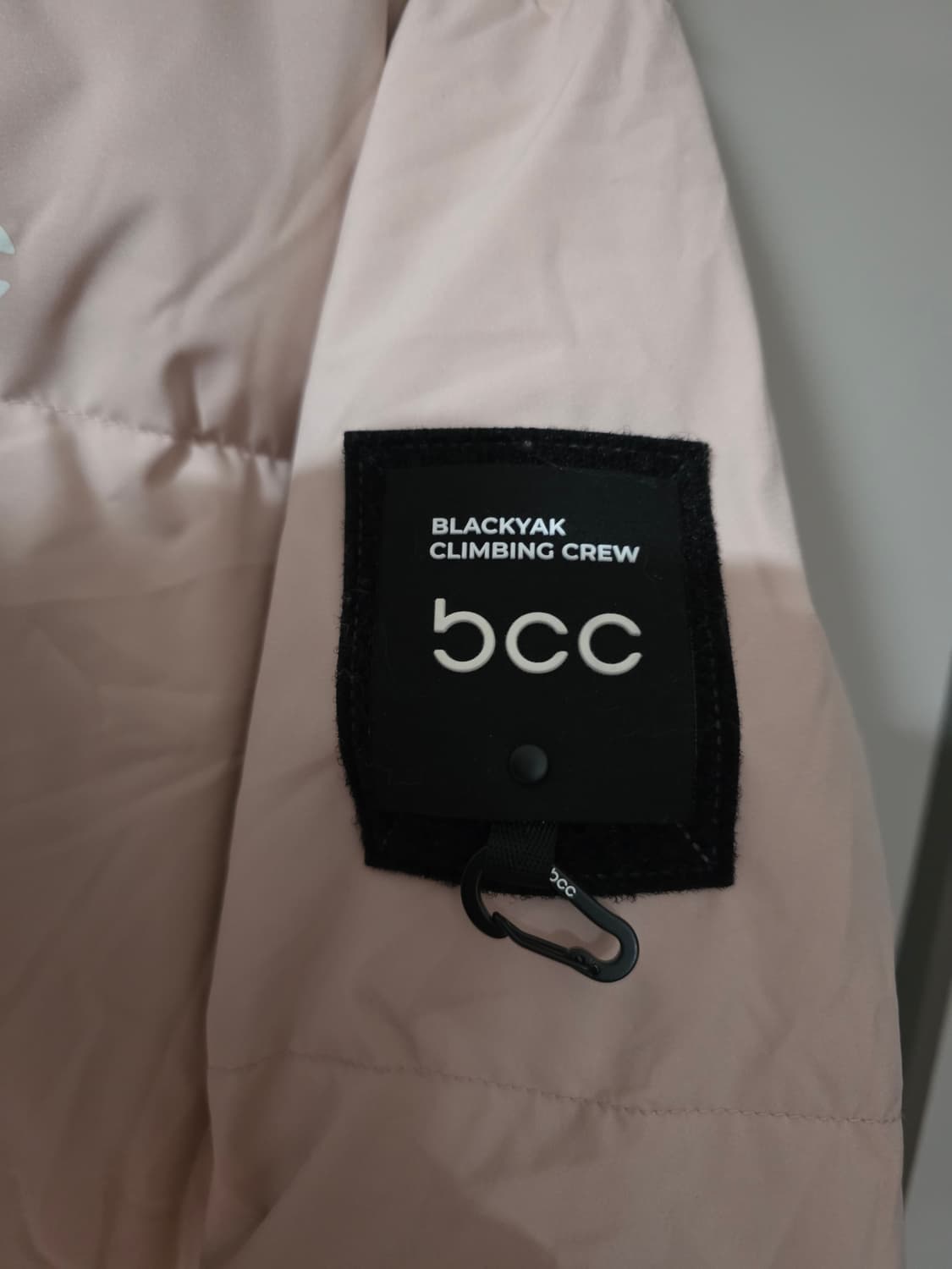 블랙야크 BCC 부스터 덕다운잠바. 
싸이즈  100. 남녀공용 [새상품 상품이미지3