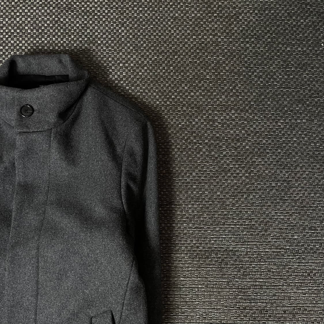 클럽모나코 차콜 히든버튼 코트 상품이미지3