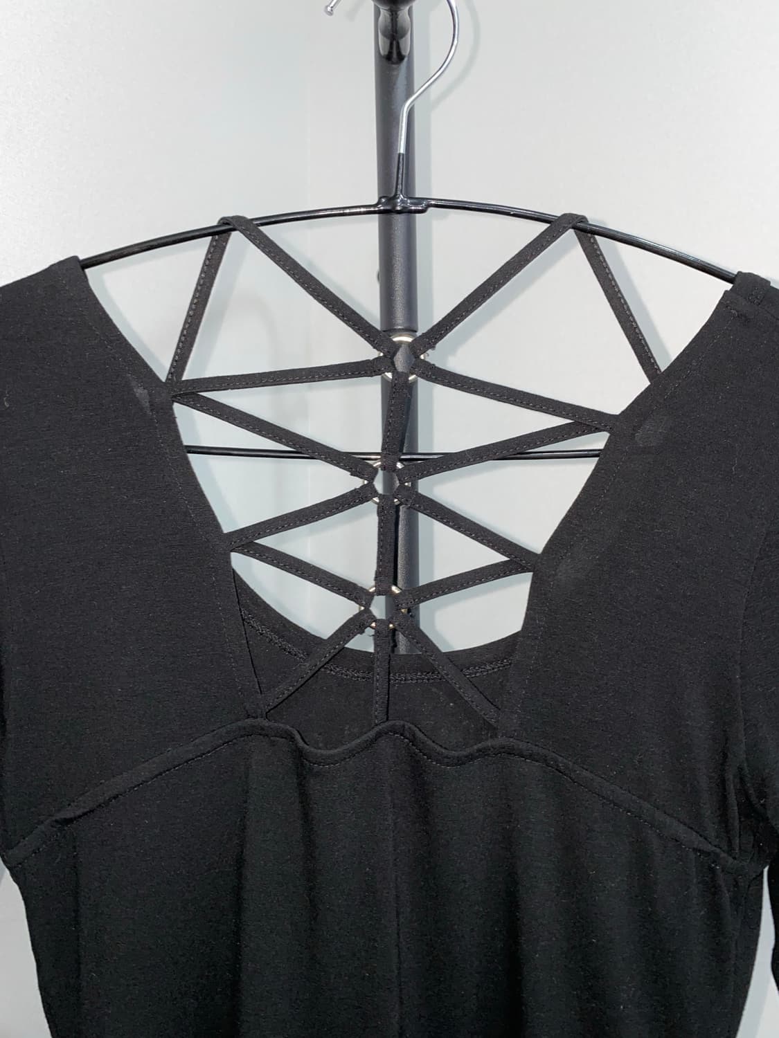 Gold Graphic Back-Strap Long Sleeve 상품이미지4