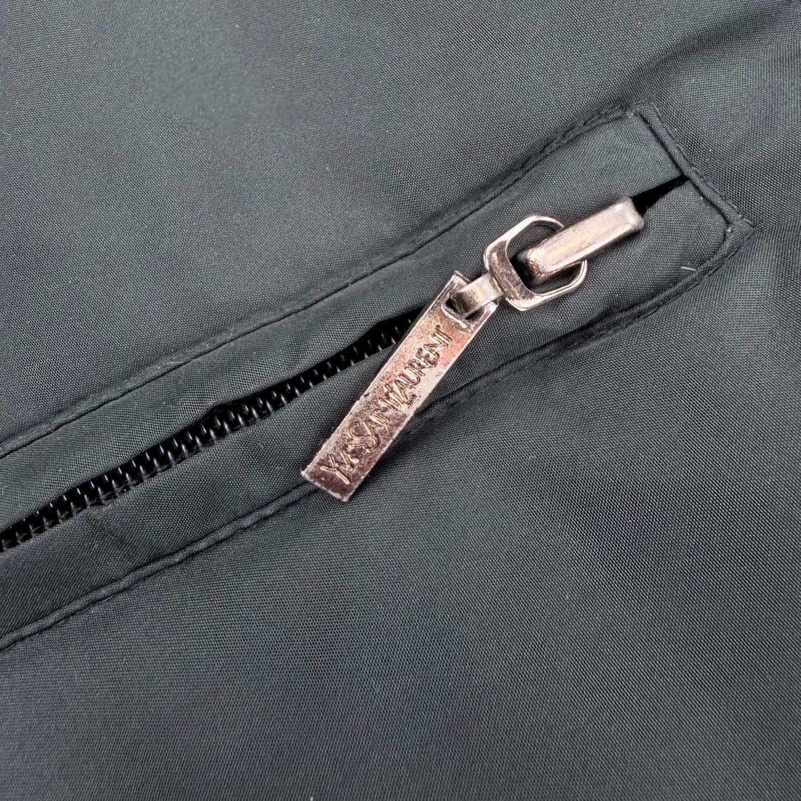 입생로랑 구스다운 푸퍼 패딩조끼 상품이미지5