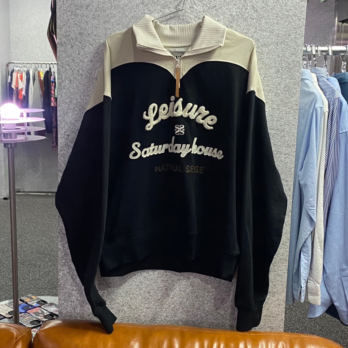 세터 하젠 부클 로고 클래식 하프 집업 스웻 셔츠 B3018   상품이미지2