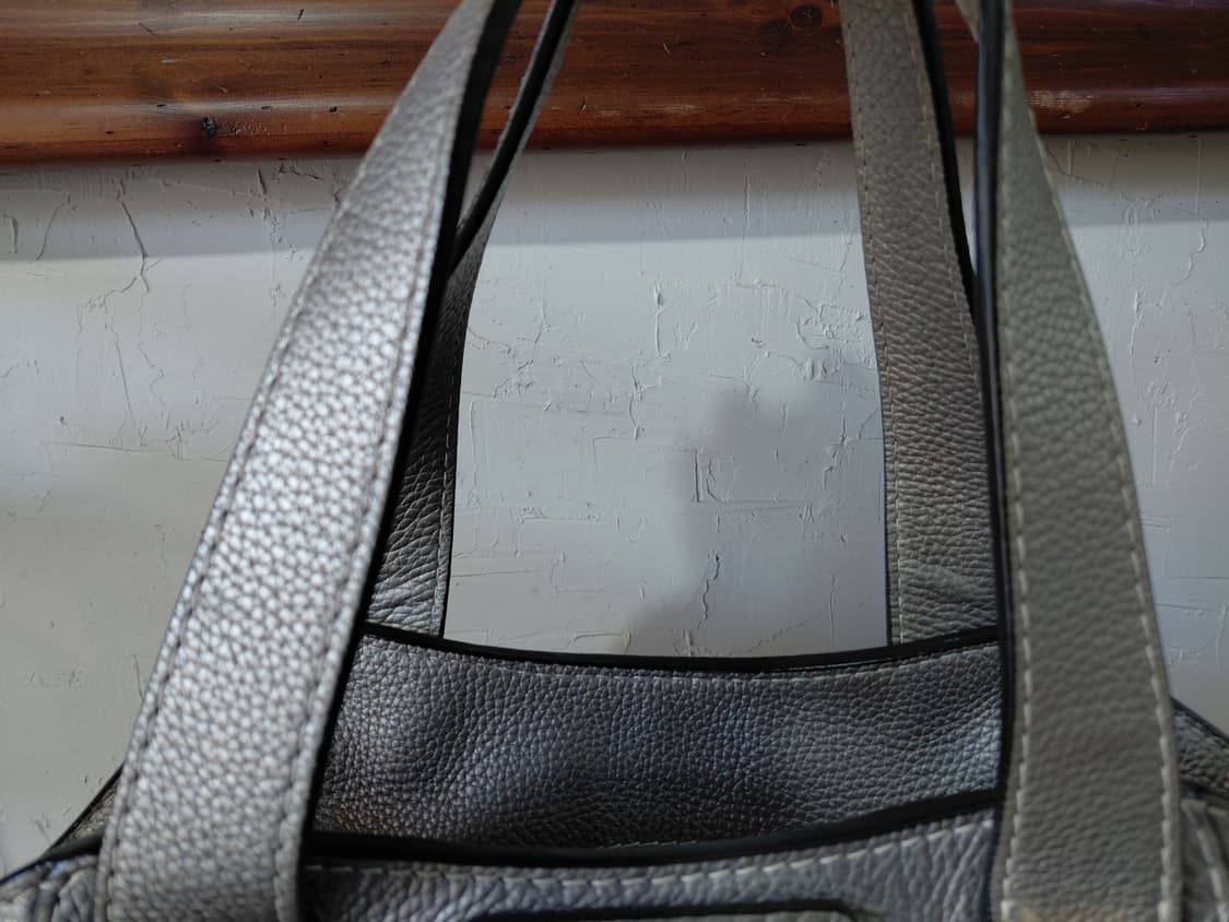 로에베터드백 상품이미지3