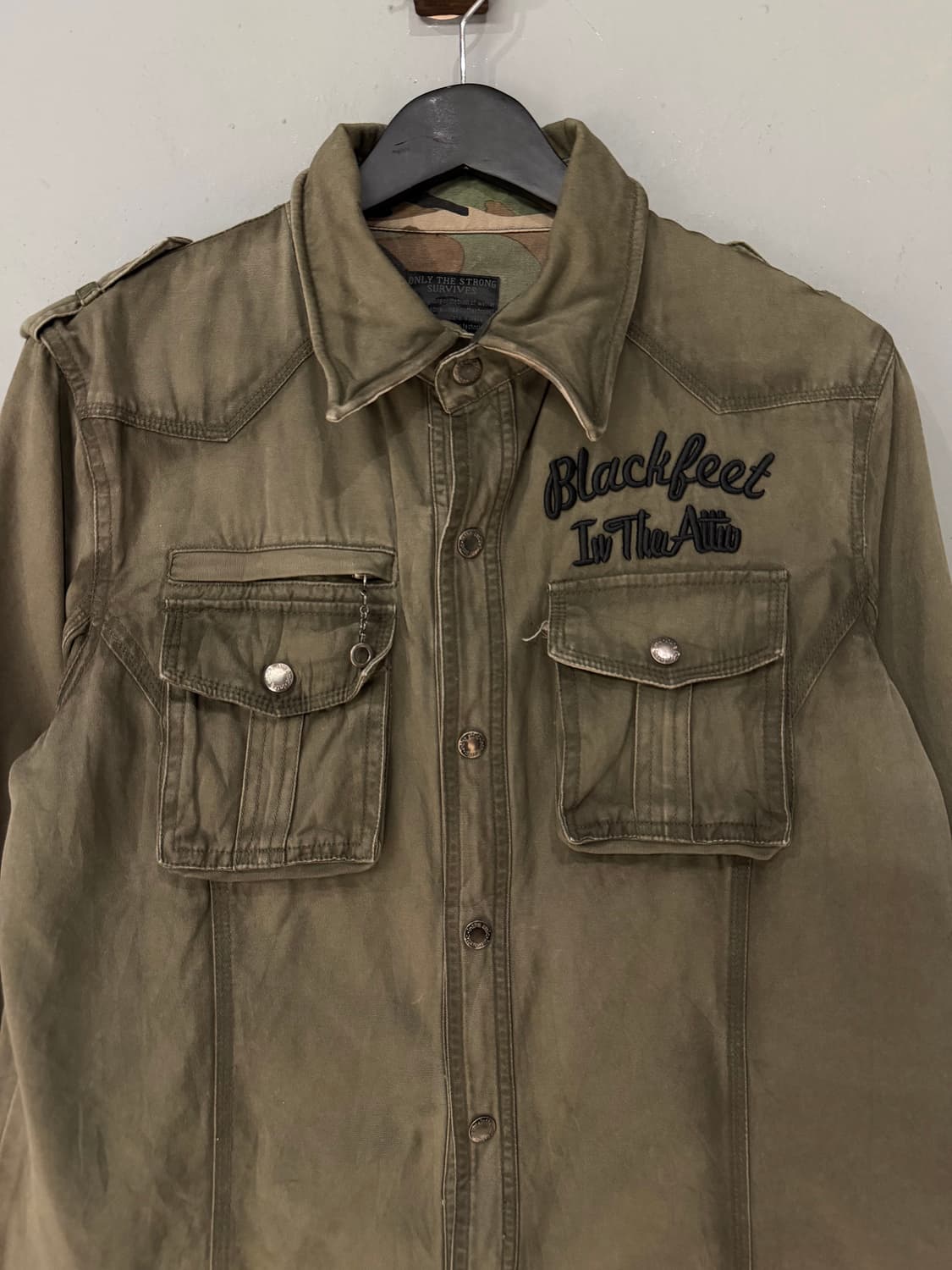 In the attic lettering washing shirt 상품이미지6