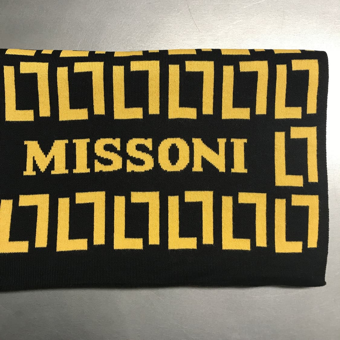 미쏘니 로고 머플러 상품이미지3