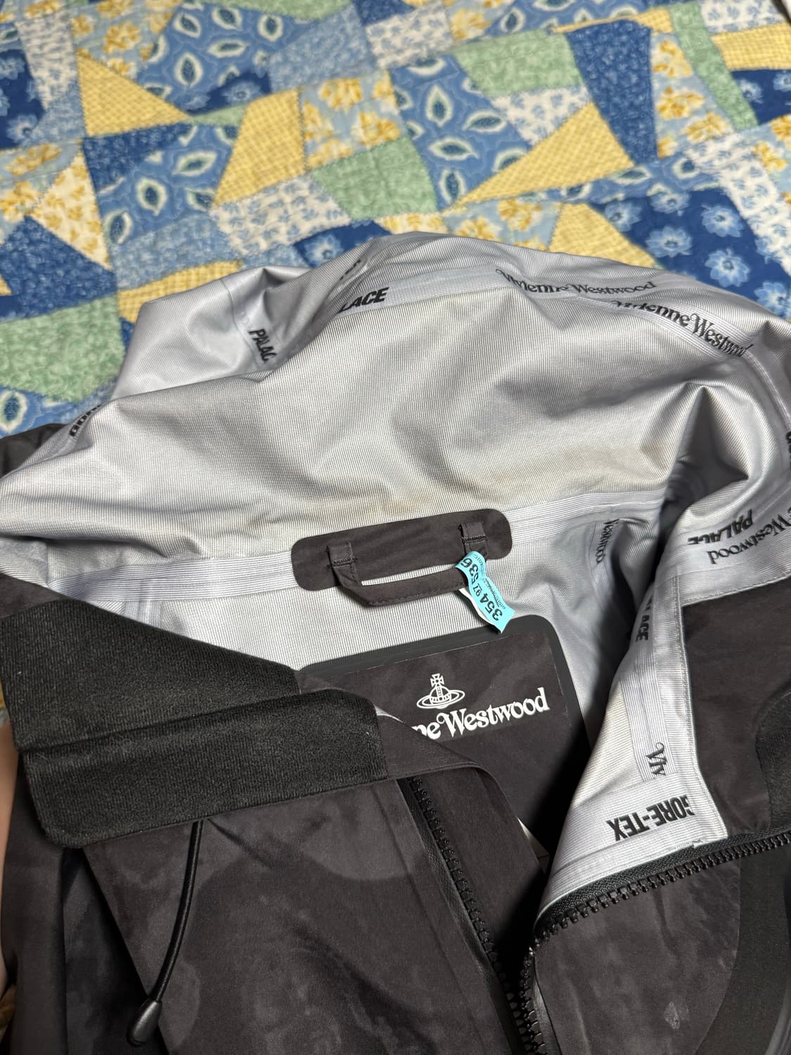 [M] 팔라스 x 비비안 웨스트우드 고어택스 자켓 상품이미지4