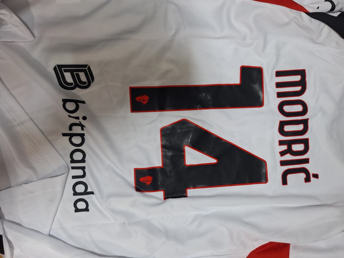 2526a밀란 축구유니품 모드리치 oem 상품이미지1