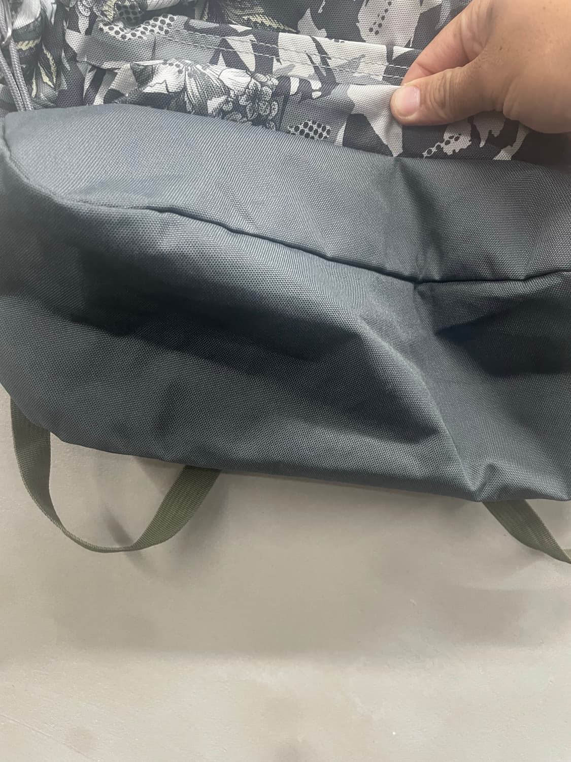 잔스포츠 플라워 패턴 백팩 상품이미지3