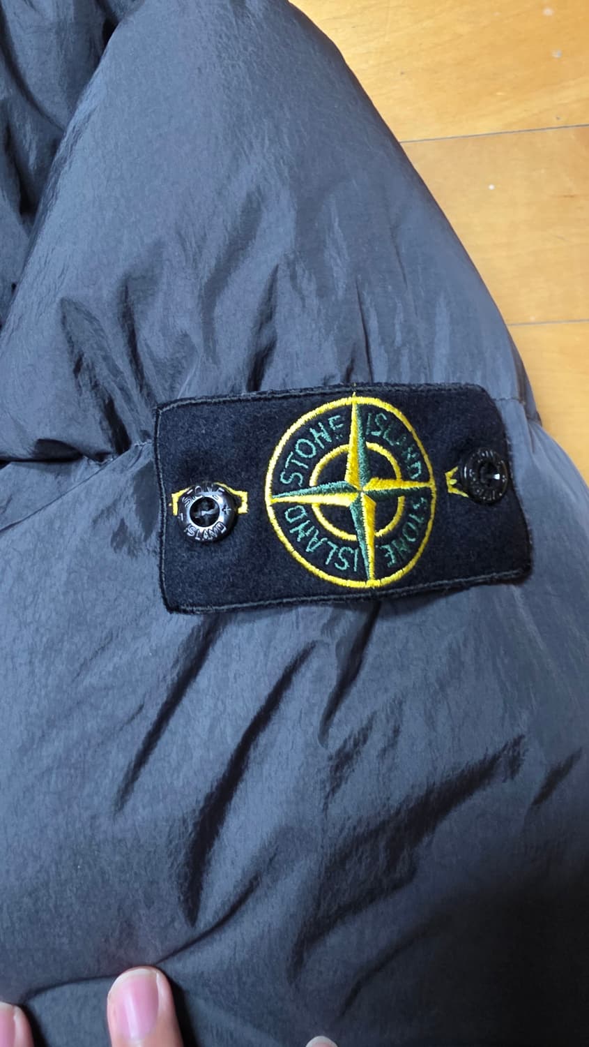 [L,새상품급]스톤아일랜드 크링클랩스 패딩 다크그레이 상품이미지2