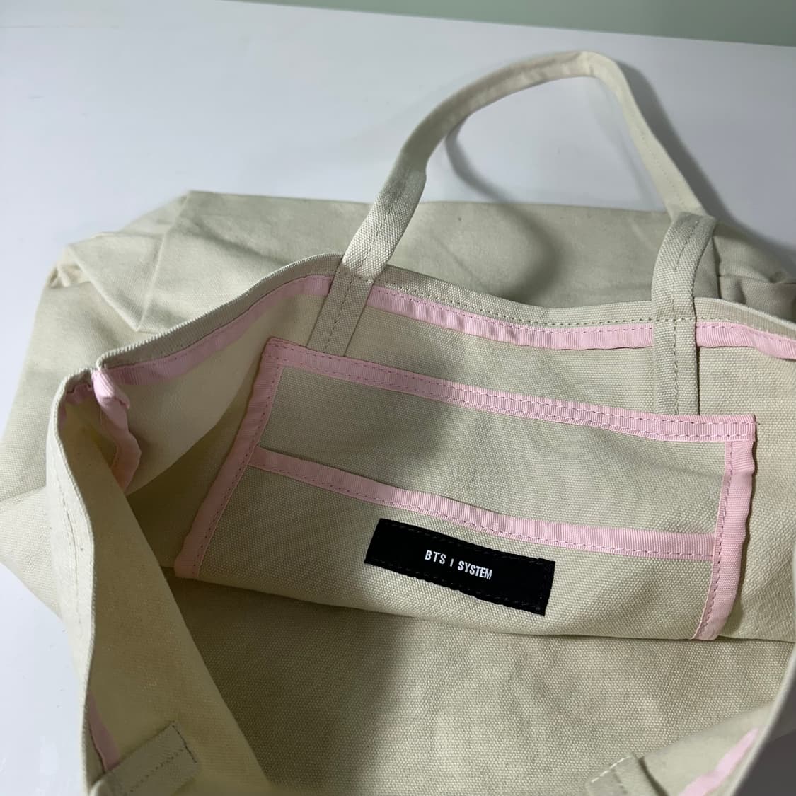 OS BTS X 시스템 아이보리 소가죽배색 에코백 상품이미지4