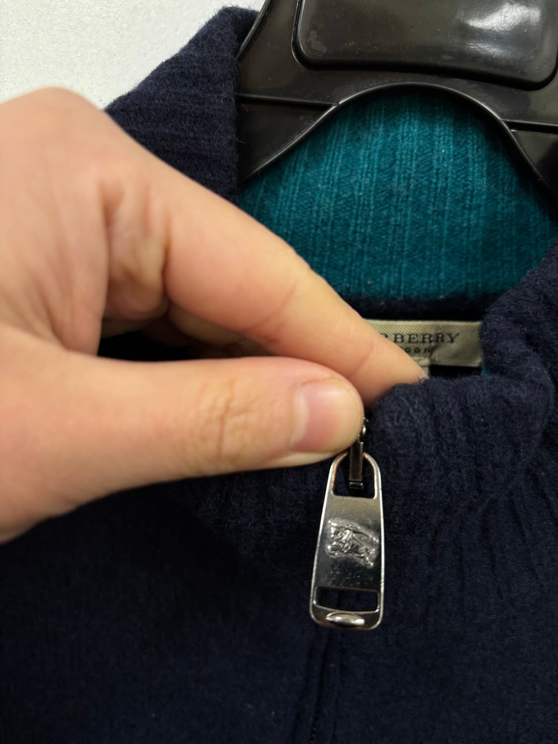 버버리런던 로고 울 니트집업 상품이미지4