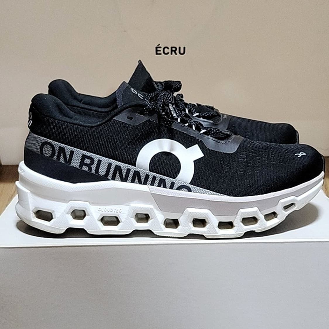 온러닝 275 클라우드 몬스터2 블랙 프로스트 상품이미지3