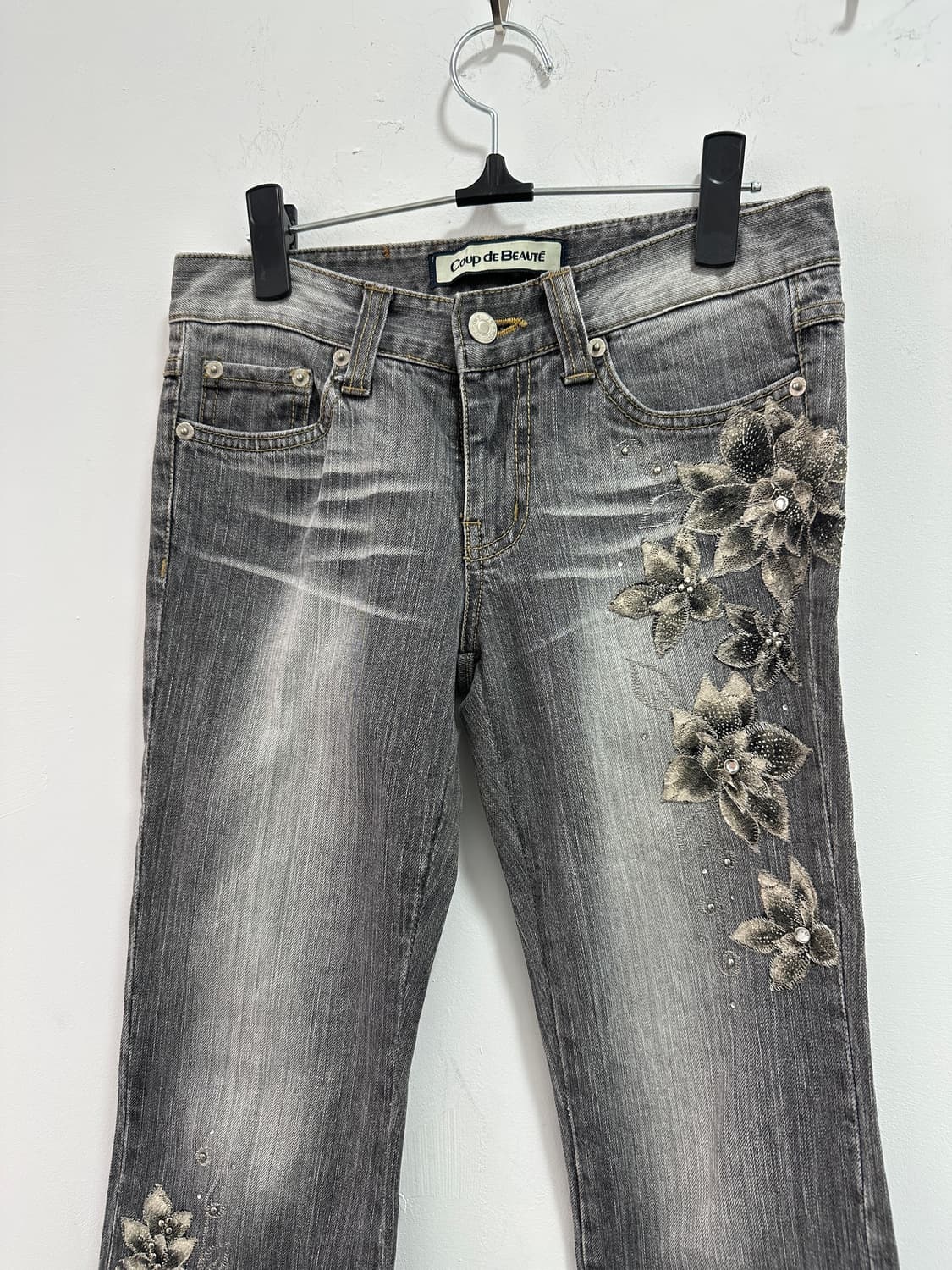 COUP DE BEAUTE flower embroidered flare  상품이미지3