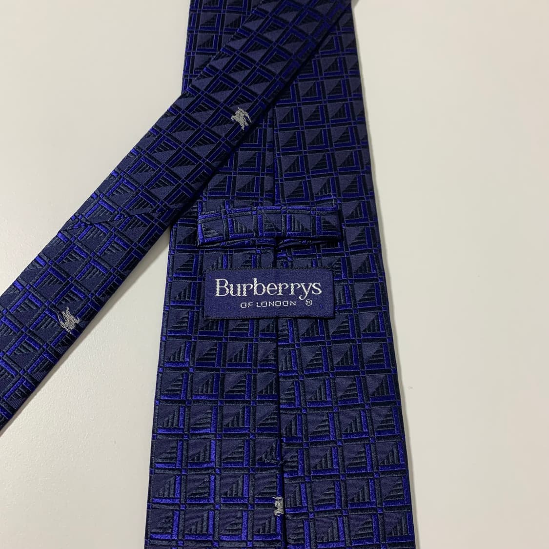 버버리(BURBERRY) 명품넥타이 100실크 최상급 9.5cm 상품이미지4