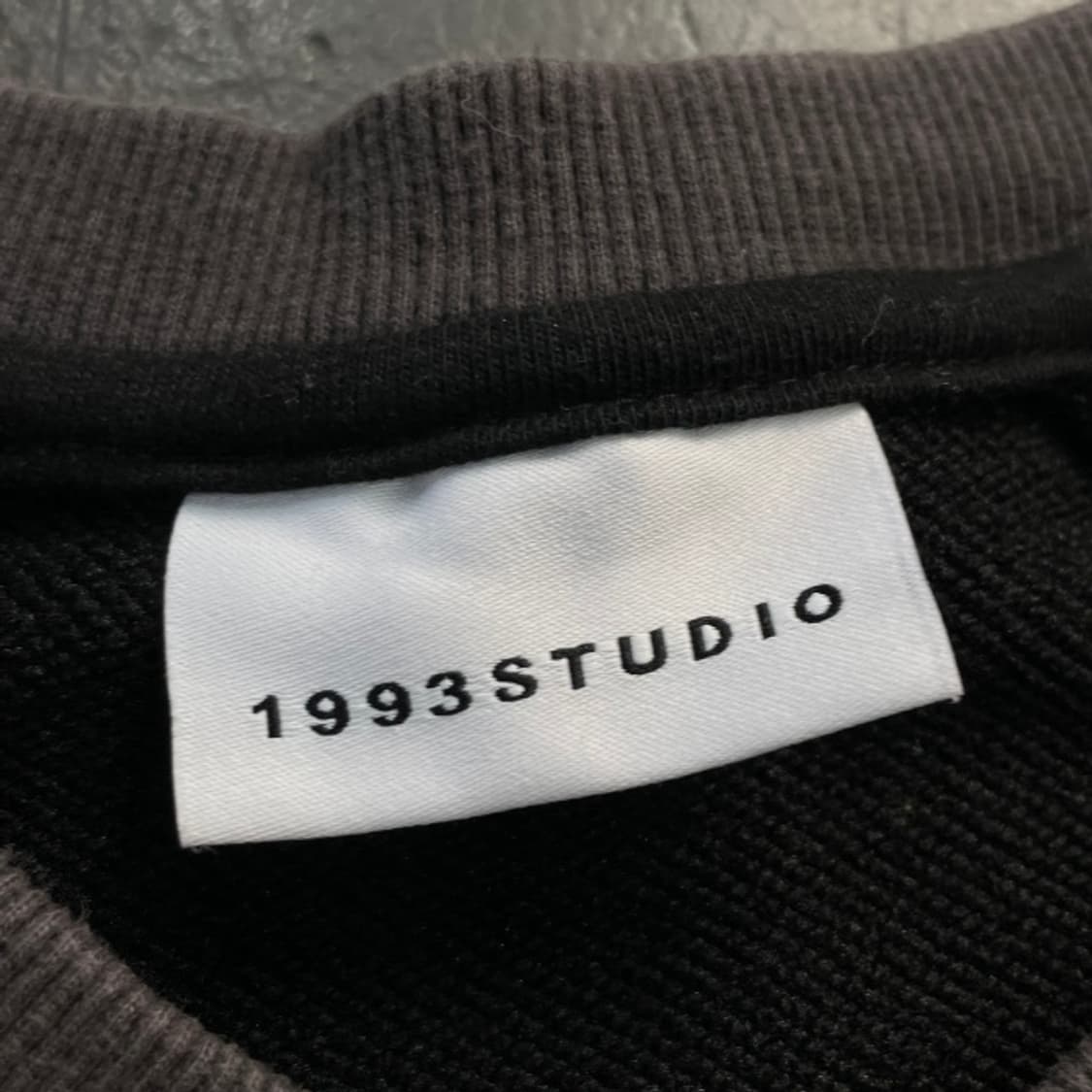 1993 스튜디오 맨투맨 상품이미지3