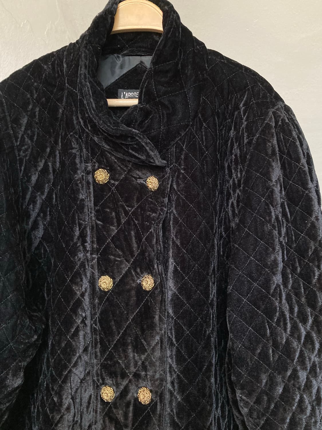 벨벳 퀄팅 금장단추 반코트 상품이미지2